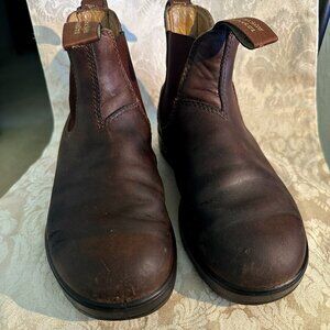 Blundstone Classic Chelsea Brown boot Size  7.5 Women